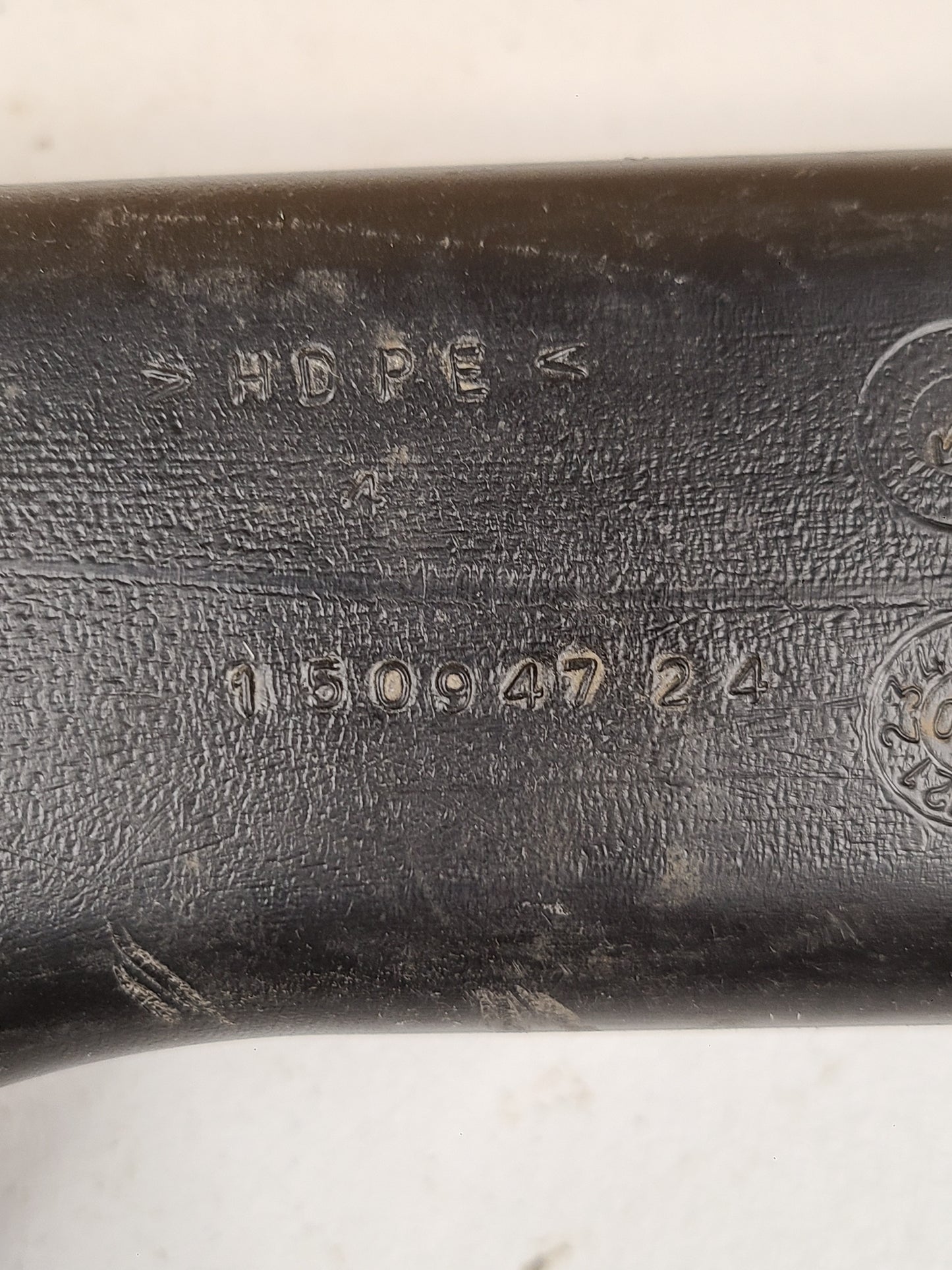 2001-2007 GM Duct Body Rear Outer Panel Pressure Relief Valve Part# 15094724