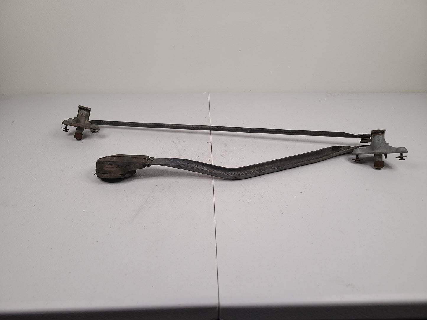 1970-1974 Dodge/Plymouth E-Body 2 Speed Wiper Linkage Assembly