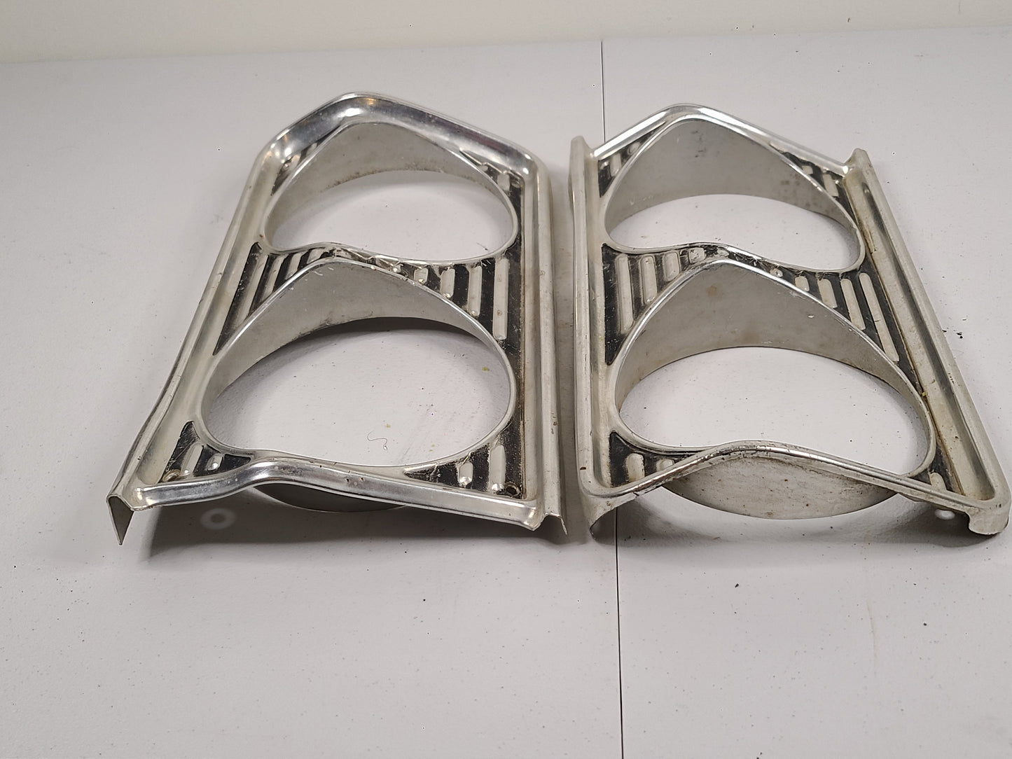 1964 PLYMOUTH Fury, Belvedere Head Light Bezel