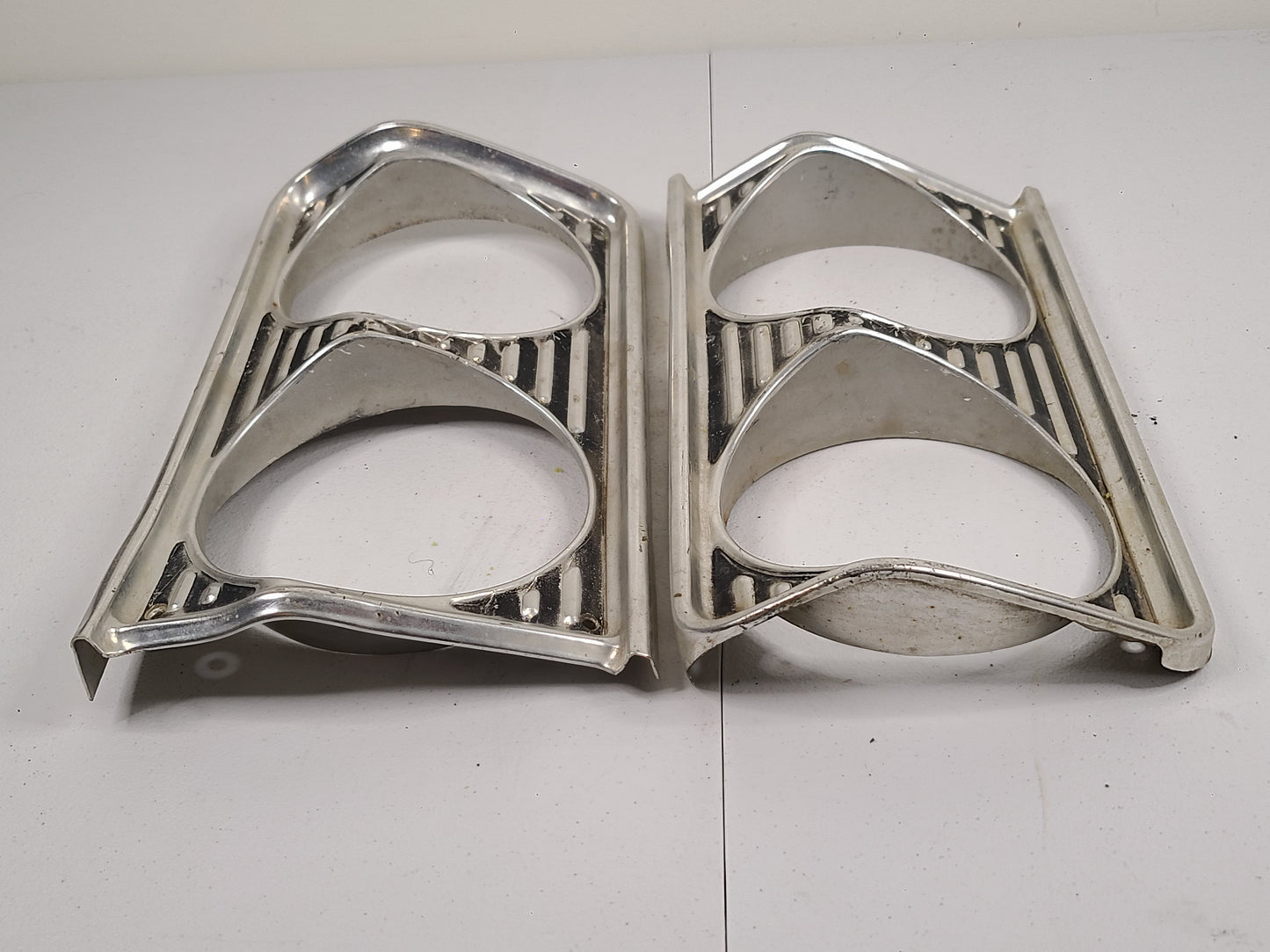 1964 PLYMOUTH Fury, Belvedere Head Light Bezel