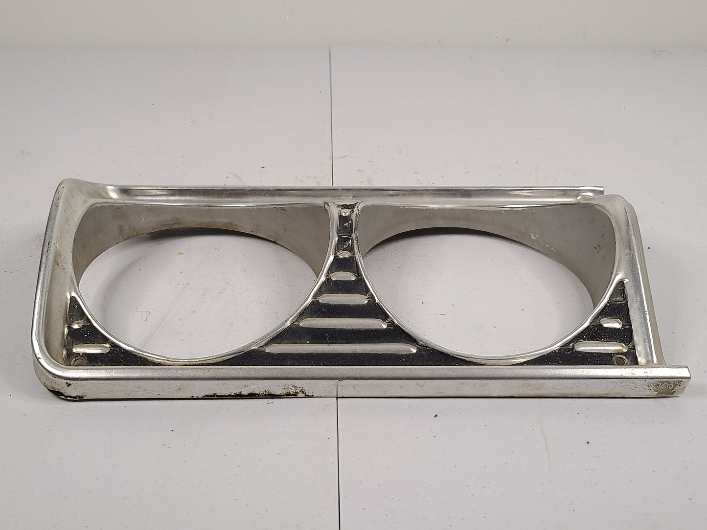 1964 PLYMOUTH Fury, Belvedere Head Light Bezel