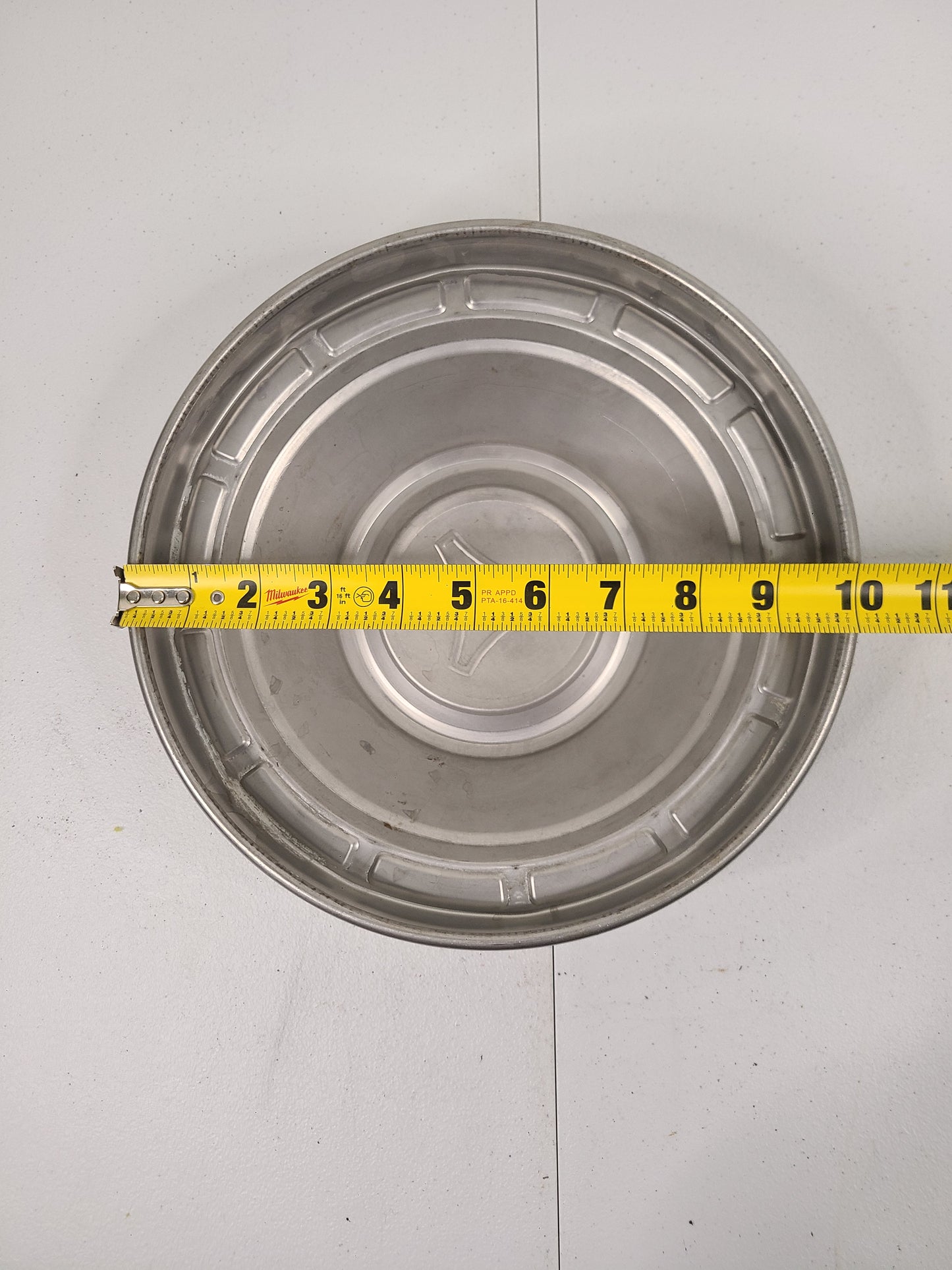 1966-67 DODGE CORONET, R/T CHARGER, B BODY USED OEM DOG DISH HUB CAP 10"