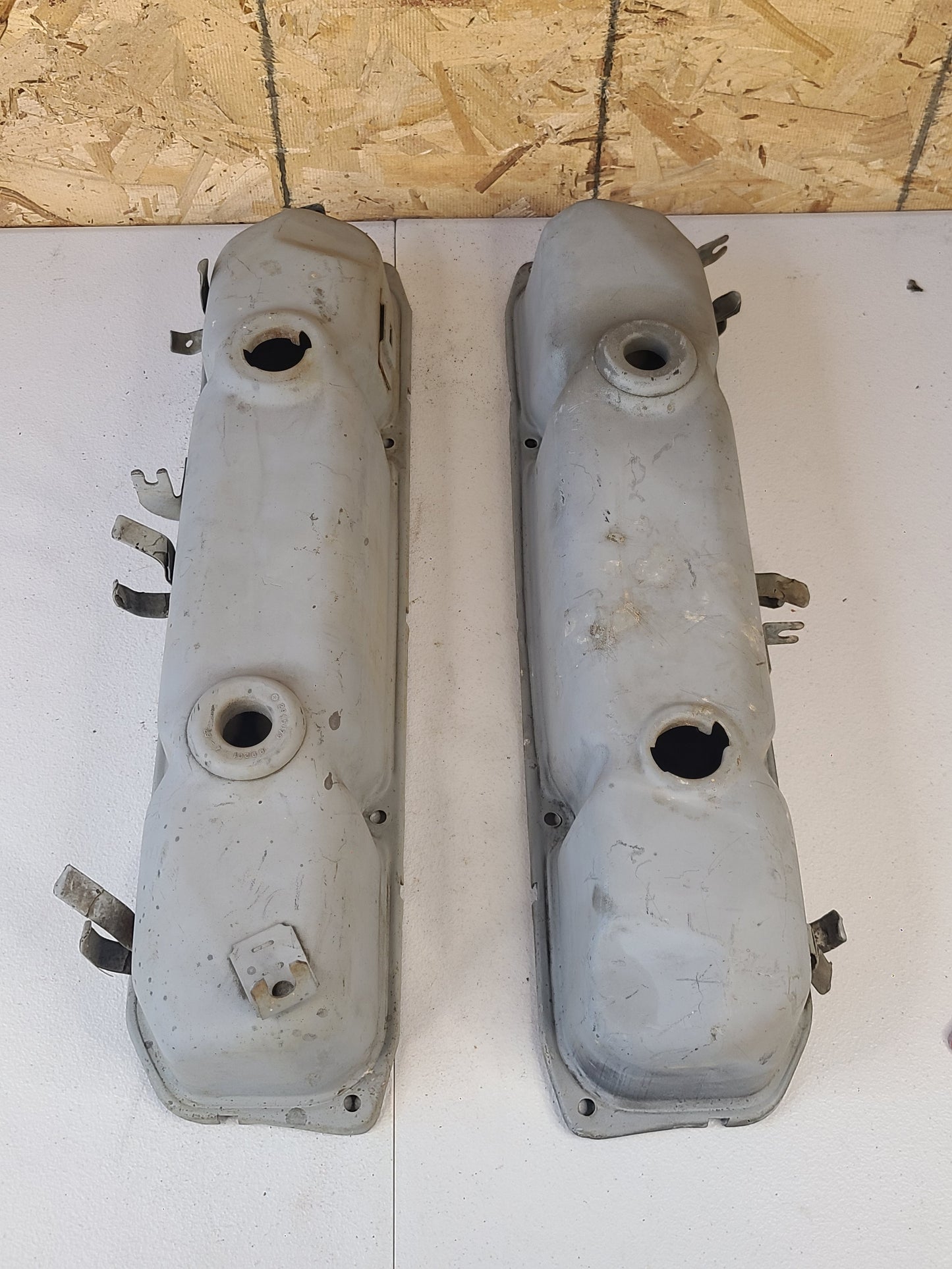 1971 Big Block Mopar Dodge/Plymouth Valve Covers Oil Fill Side