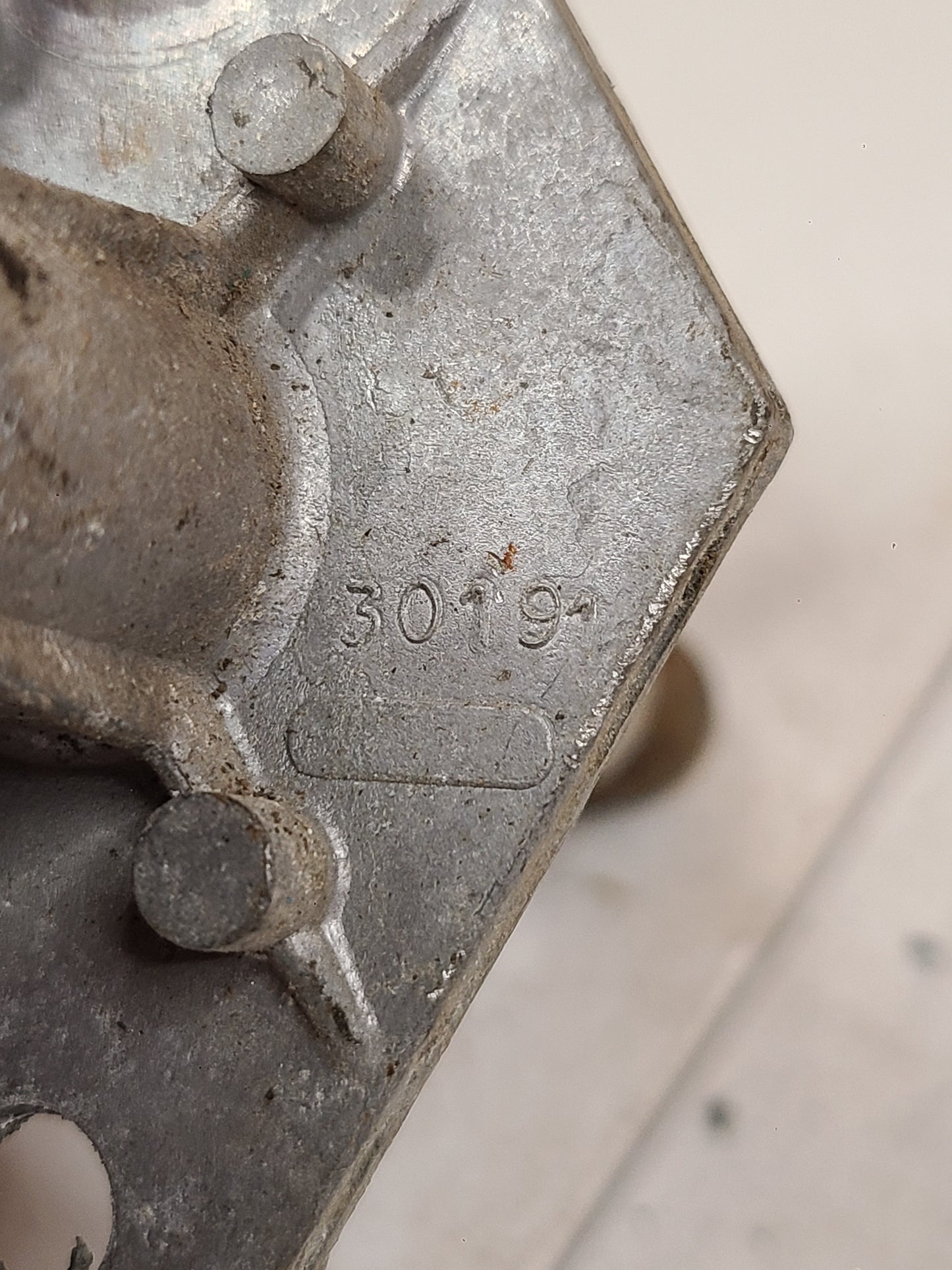 1967-1969 Dodge/Plymouth A-Body Windshield Wiper Pivots LH 2770195 RH 2770194