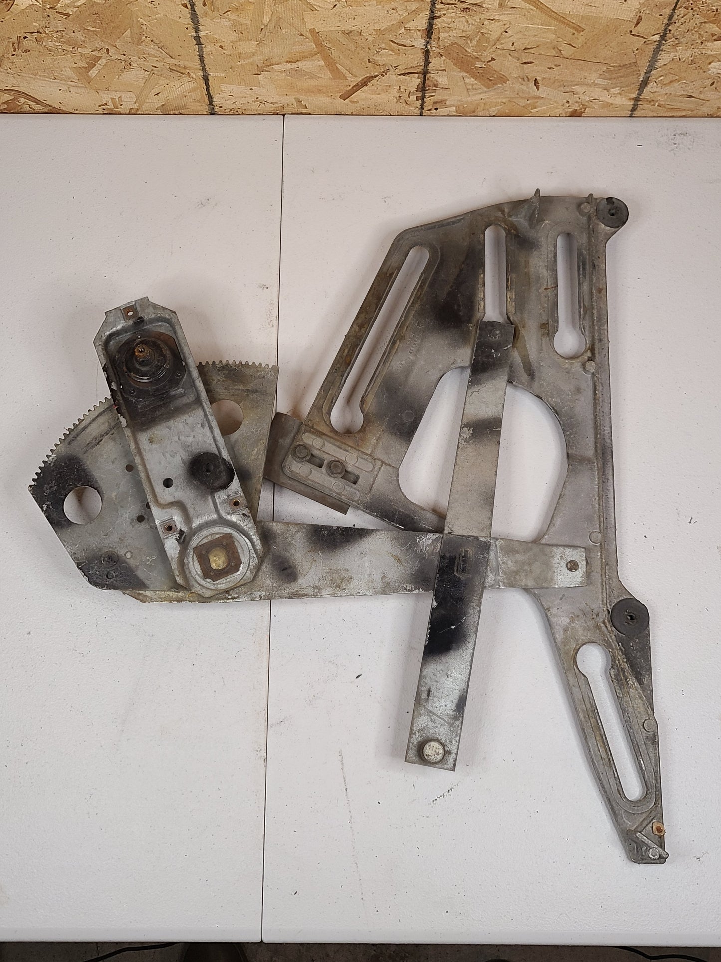 1968-1970 Dodge Charger Rear Right Quarter Window Regulator Part# 2838432 #1