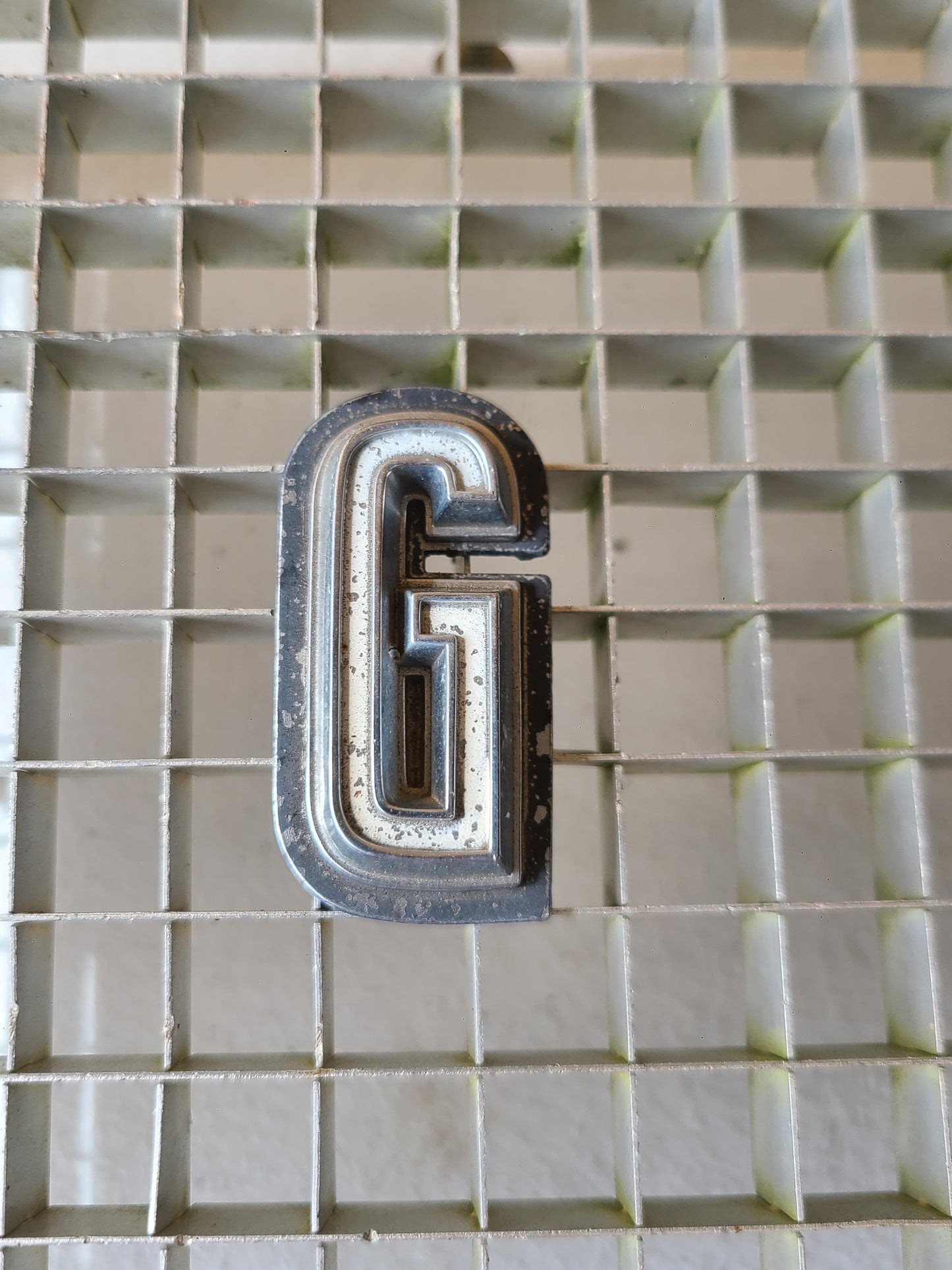 1968 Dodge Coronet Grille w/ Letter Script