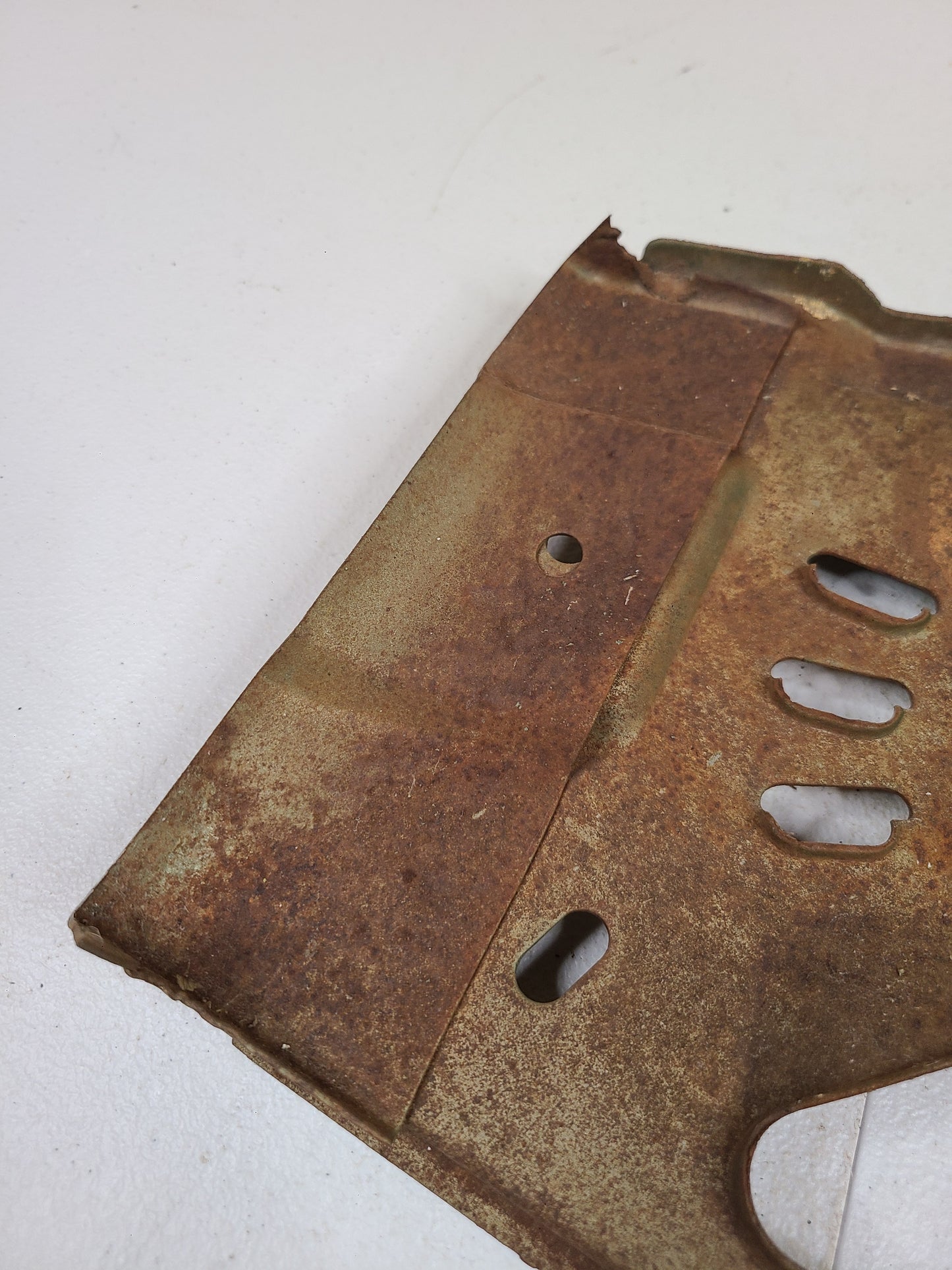 1968-1970 B-Body Tunk Hinges w/ Springs