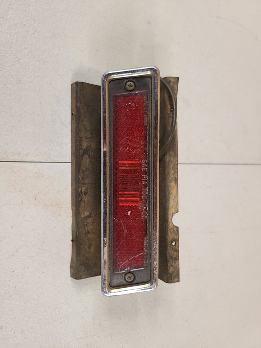 1971 Chysler New Yorker Rear LH Side Marker Light Assembly Part# 3403503