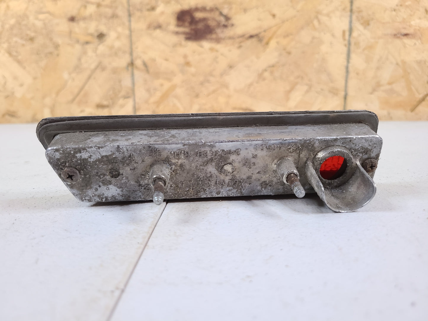 1970/1971 Dodge Dart Rear RH Side Marker Light Assembly Part# 3403688