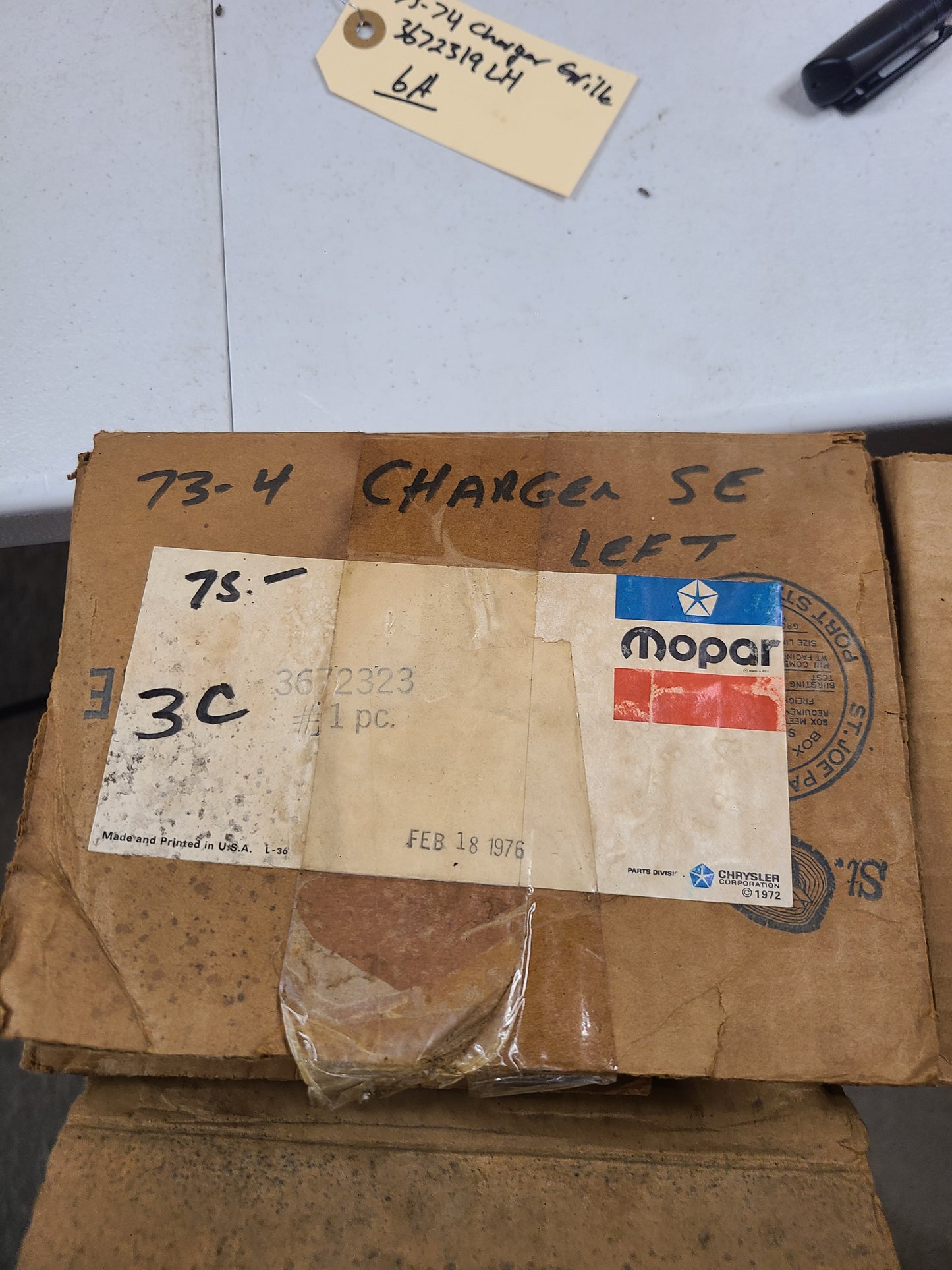 NOS 1973-74 Dodge Charger Grille Part# 3672319 LH