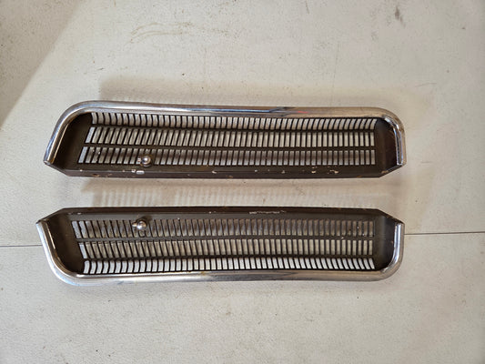 1963–1965 Buick Riviera Cowl Vent Screen Trim Molding LH/RH