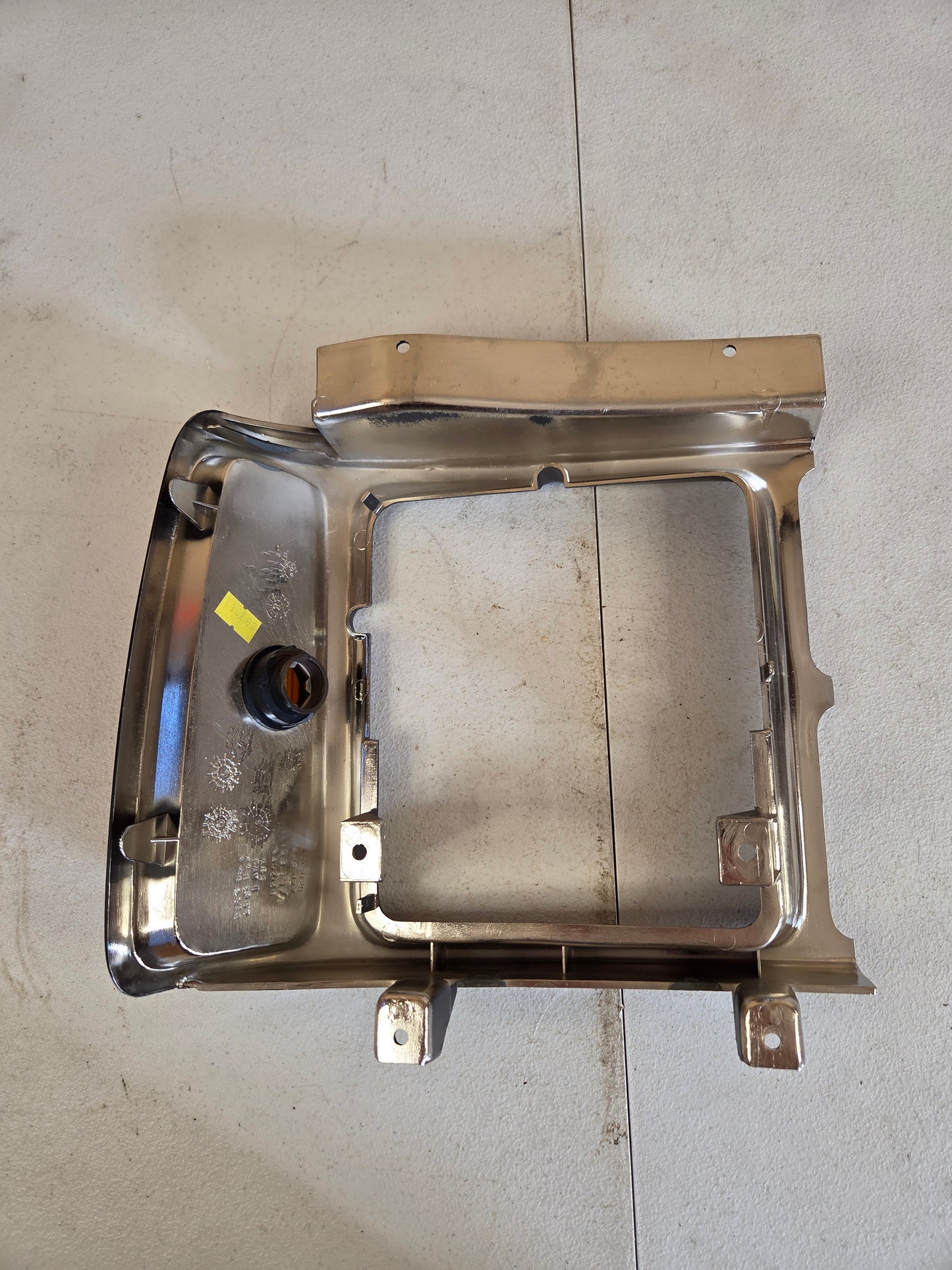 1987-90 Dodge Dakota LH Headlight Bezel