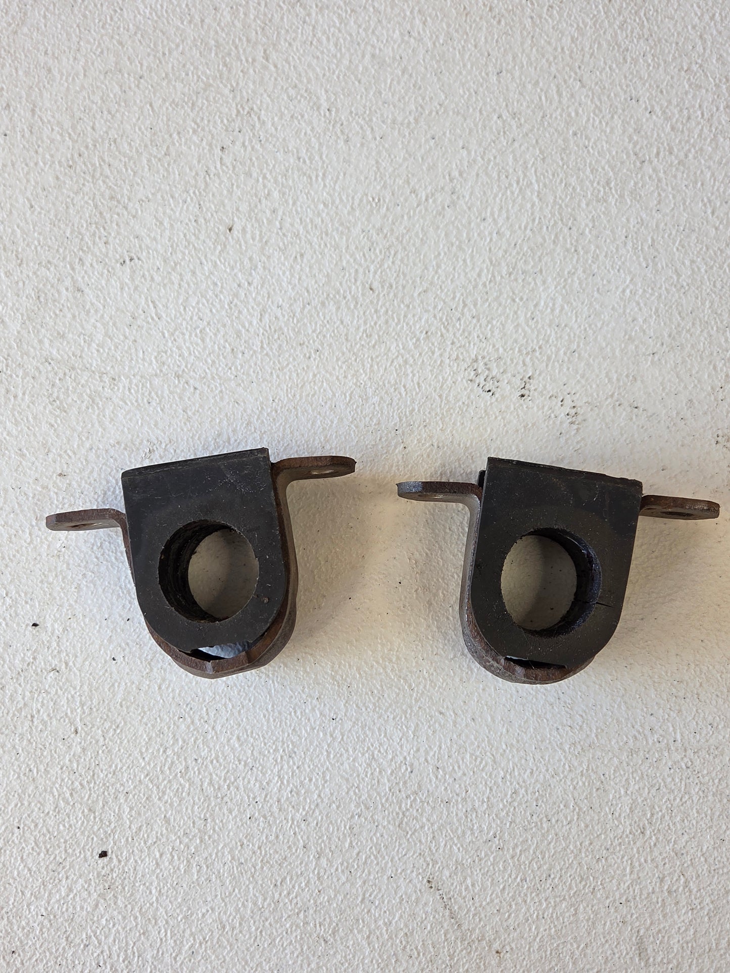 1968-70 Dodge/Plymouth Sway Bar Mounts and Bushings