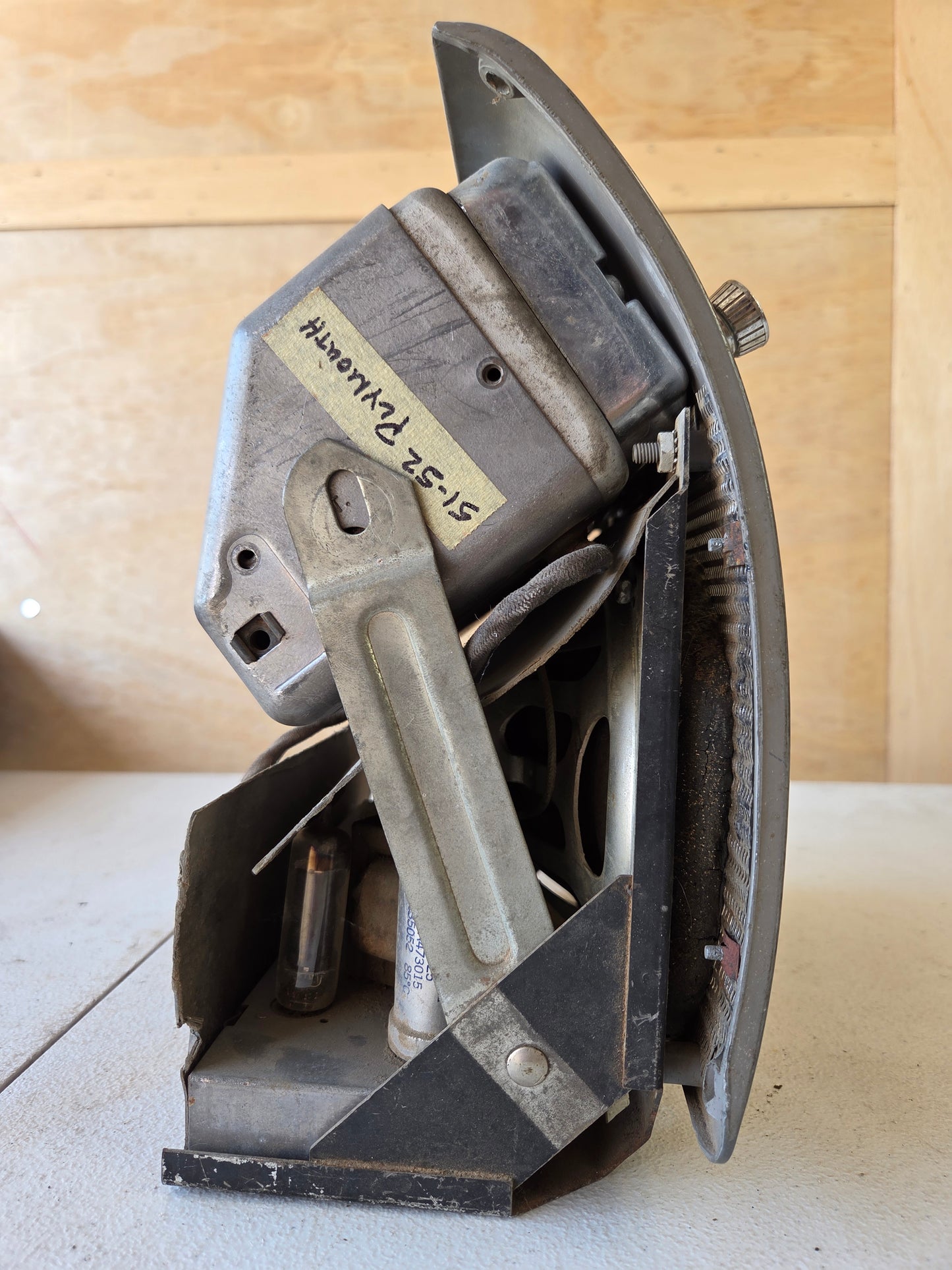 1951-52 Plymouth AM Radio